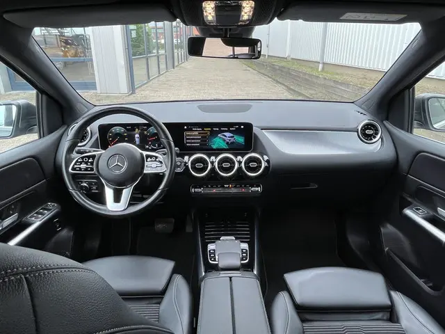Mercedes-Benz B-Klasse 180 Launch Edition 2020 Benzine 6