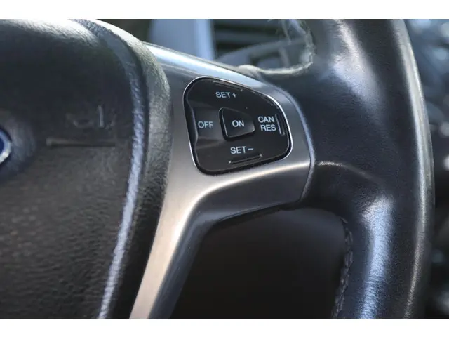 Ford EcoSport 1.0 ECOBOOST TITANIUM 2015 Benzine 24