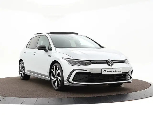 Volkswagen Golf 1.5 eTSI 150pk DSG R-Line 2023 Benzine 19