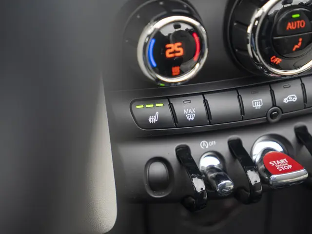 MINI Cooper Cabrio Aut. 2023 Benzine 35