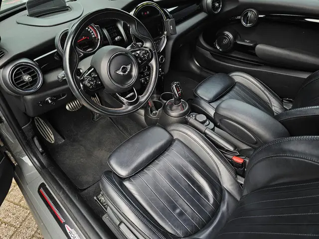 MINI Cooper Mini 2.0 John Works Chili 2019 Benzine 11