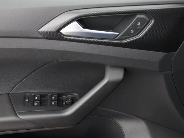 Volkswagen T-Cross 1.0 TSI 110pk DSG Style 2023 Benzine 12