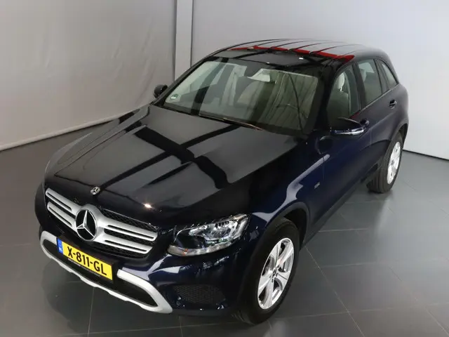 Mercedes-Benz GLC 350e 4MATIC 2018 Hybride Benzine 3