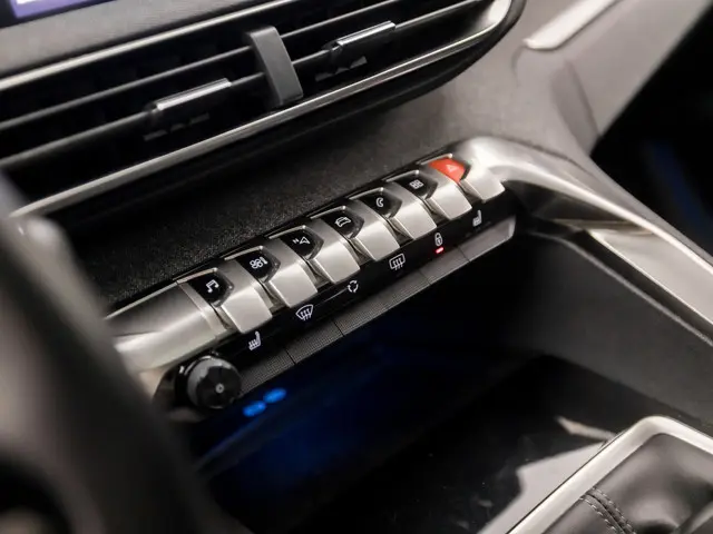Peugeot 5008 1.2 PureTech Sport 7 Persoons 2018 Benzine 10