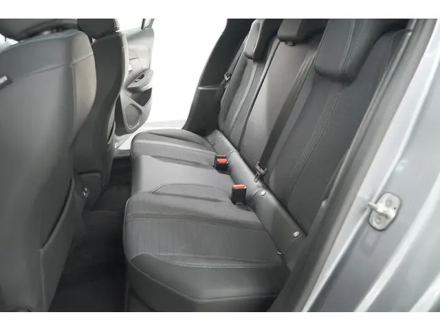 Peugeot 208 PureTech 100 Allure 2020 Benzine 30