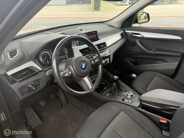 BMW X1 sDrive18i High Executive 2019 Benzine 10