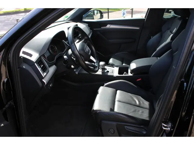 Audi Q5 2.0 TDI q. Sport PL. 2017 Diesel 10