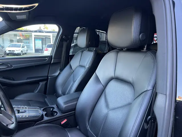 Porsche Macan 2.0 2017 Benzine 12