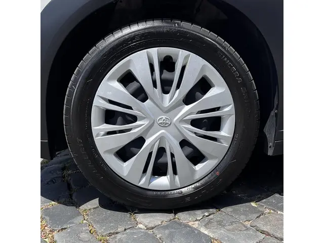 Toyota Aygo X 1.0 VVT-i MT Business 2024 Benzine 6