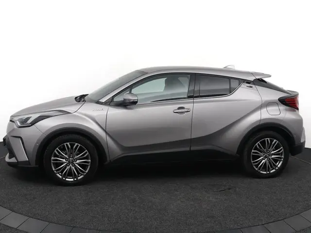 Toyota C-HR 2.0 Hybrid Executive 2021 Hybride Benzine 3