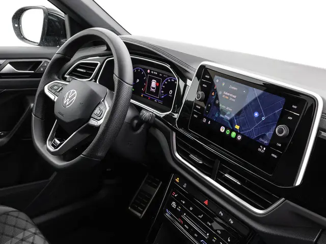 Volkswagen T-Roc 1.5TSI/150PK R-Line DSG 2025 Benzine 30