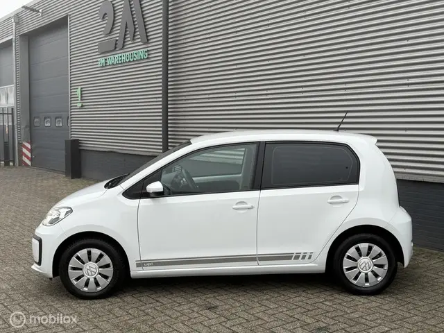 Volkswagen up! 1.0 BMT move up! BTW AIRCO 2020 Benzine 4