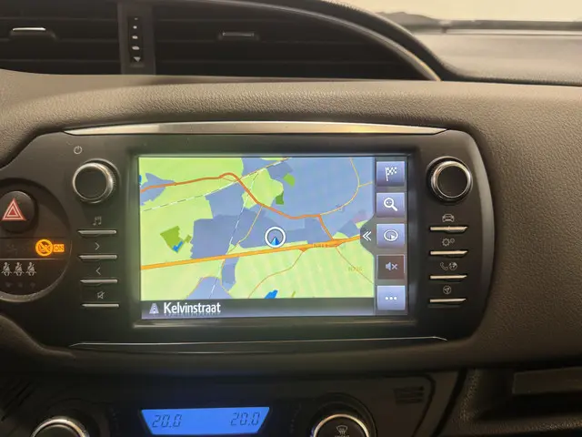 Toyota Yaris 1.5 Hybrid Aspiration 2017 Hybride Benzine 16