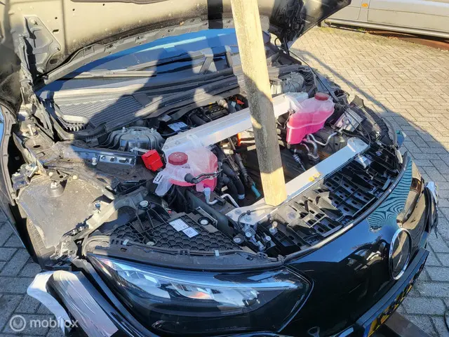 Mercedes-Benz EQE 300 AMG Line 89 kWh 2023 Elektrisch 25