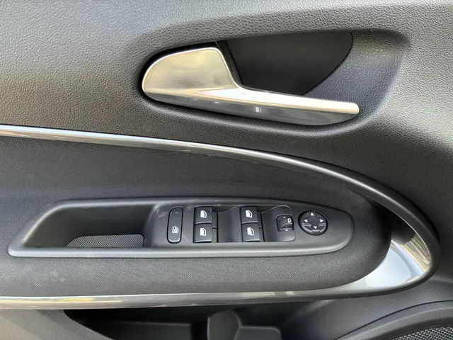 Fiat 600 600e RED 54 kWh 2025 Elektrisch 28