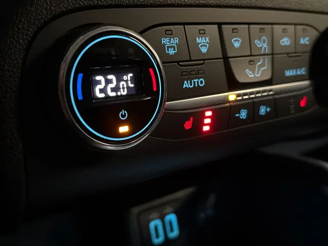 Ford Kuga 2.5 PHEV Titanium 2022 Hybride Benzine 10