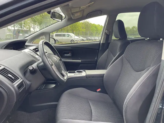 Toyota Prius + 1.8 Comfort 2017 Hybride Benzine 12