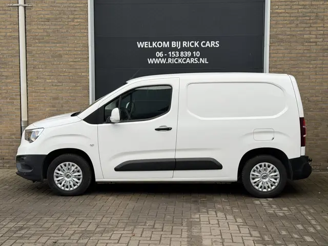 Opel Combo 1.5D L1H1 Edition 2020 Diesel 11