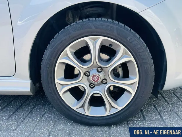 Fiat Punto Evo 0.9 TwinAir Sport 2013 Benzine 22