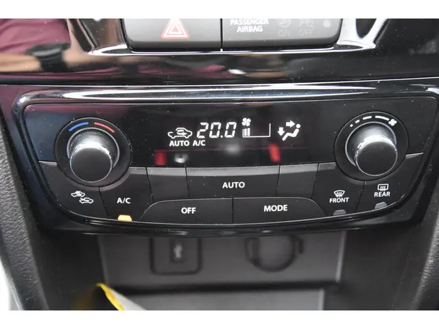 Suzuki Vitara 1.6 Experience NLse auto 2017 Benzine 20