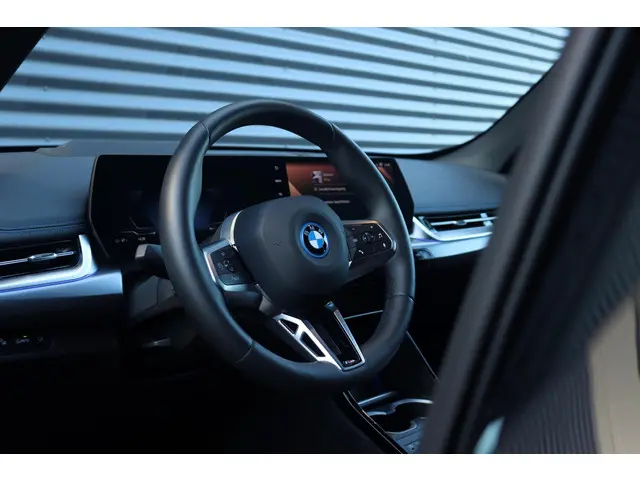 BMW iX1 eDrive20 2024 Elektrisch 16