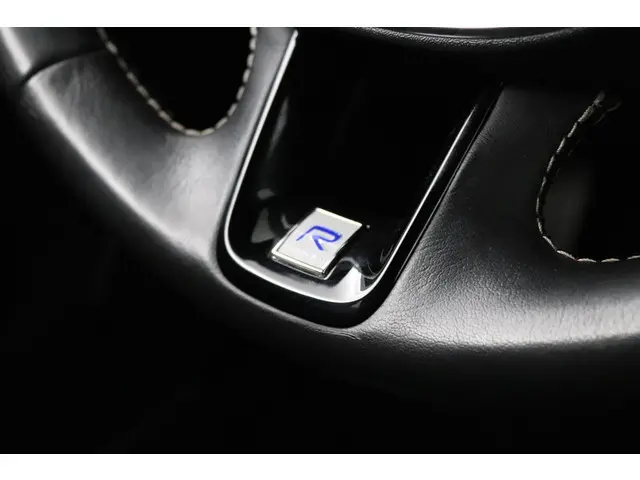 Volvo S60 2.0 T4 R-Design 2020 Benzine 33
