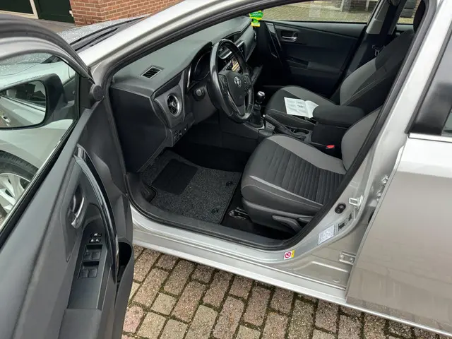 Toyota Auris Touring Sports 1.3 Now 2019 Benzine 5