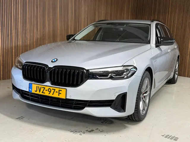 BMW 5 Serie Touring 530e Executive 2021 Hybride Benzine 2