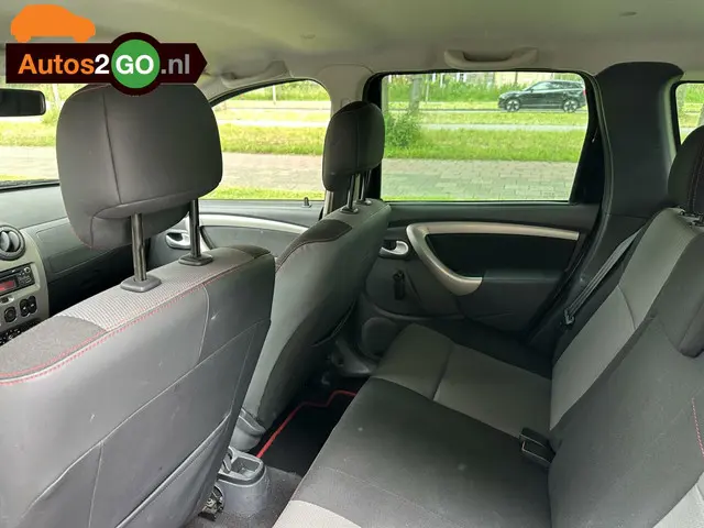 Dacia Duster 1.6 SCe 4x2 2012 Benzine 12