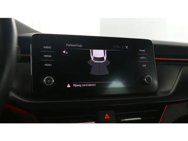 Škoda Scala 1.0 TSI 110pk Sport Business 2023 Benzine 27