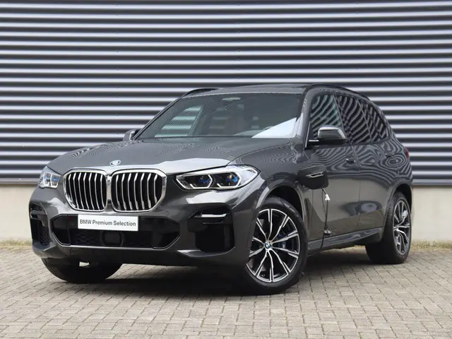 BMW X5 xDrive45e 2022 Hybride Benzine 44