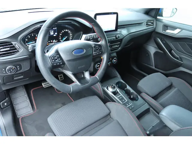 Ford Focus WAGON 1.5 ECOBOOST ST-LINE AUT 2020 Benzine 18