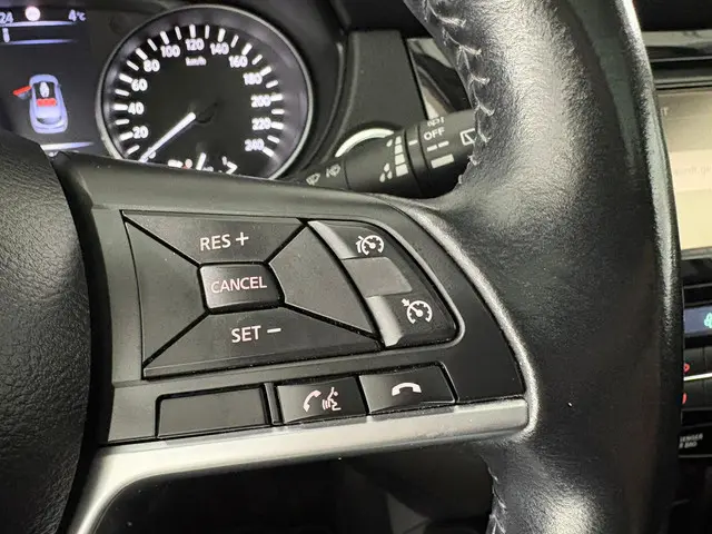 Nissan QASHQAI 1.2 Business Edition 2017 Benzine 18