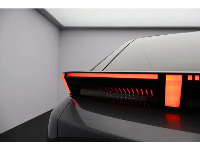 Lynk & Co 02 More 66 kWh 2025 Elektrisch 16