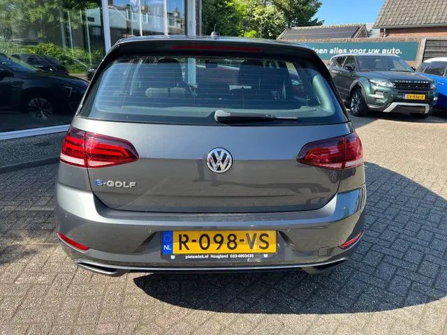 Volkswagen e-Golf E-Golf 2017 Elektrisch 23