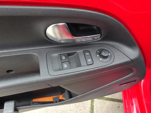 SEAT Mii 1.0 Sport Connect 2017 Benzine 12