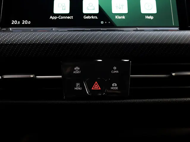 Volkswagen Golf 1.5 eTSI R-Line 2022 Benzine 18