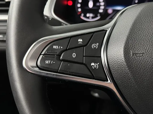 Renault Captur 1.0 TCe 90 techno 2024 Benzine 35