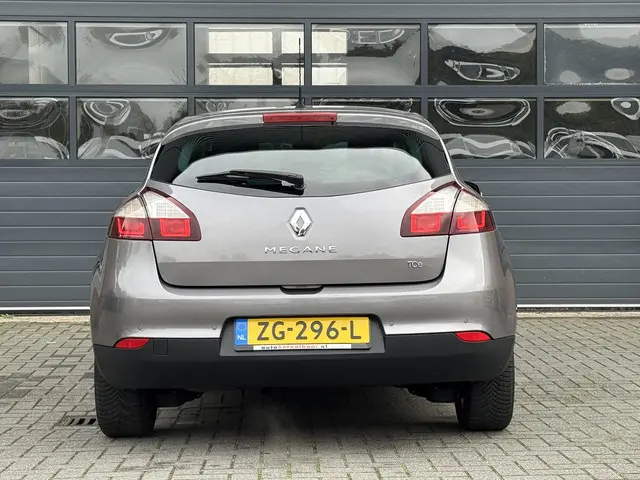 Renault Mégane 1.2 TCE LIMITED 2015 Benzine 18
