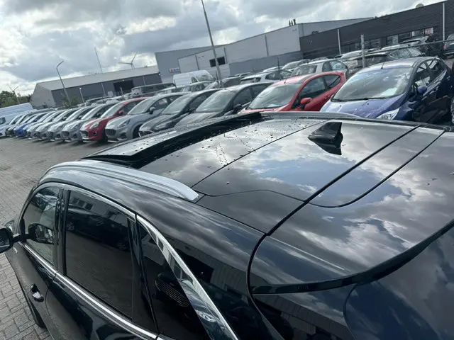 Ford Kuga 2.5 PHEV Vignale 2021 Hybride Benzine 8