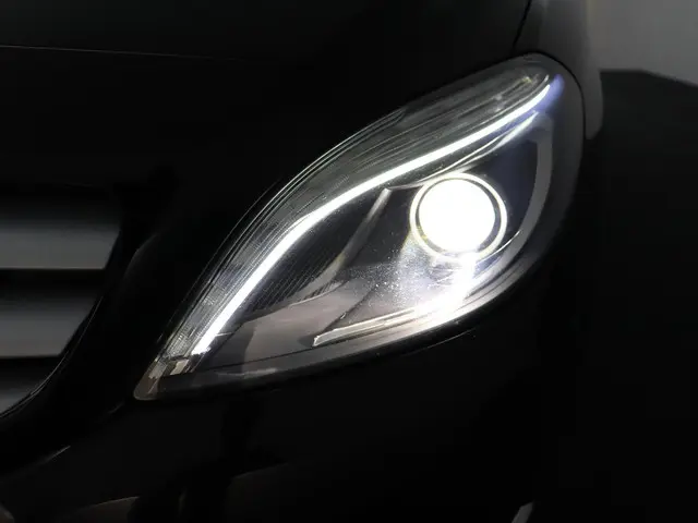Mercedes-Benz B-Klasse 180 Ambition 2014 Benzine 11
