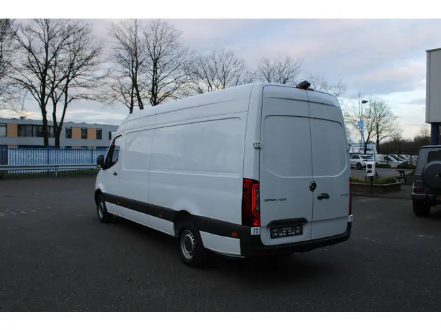 Mercedes-Benz Sprinter 315 CDI L3H2 Pro 2024 Diesel 4