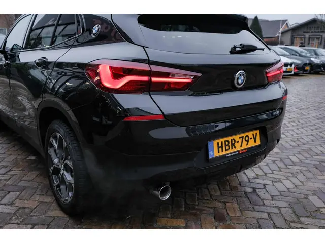 BMW X2 SDrive18i High Executive|Navi|Camera|18'' 2023 Benzine 36