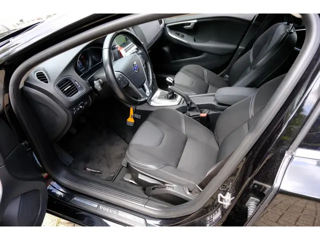 Volvo V40 2