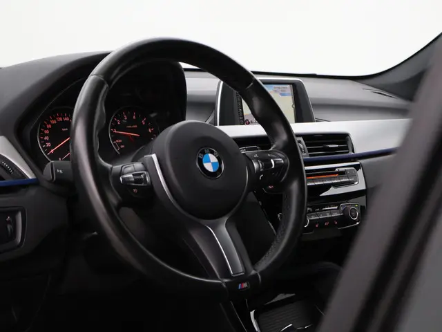 BMW X1 XDRIVE20i 192 PK AUT8 M-SPORT 2016 Benzine 36