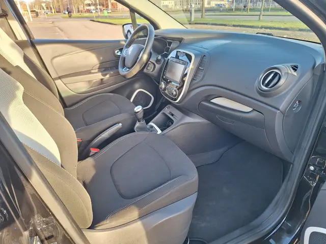 Renault Captur 0.9 TCe Limited TREKHAAK 2018 Benzine 13