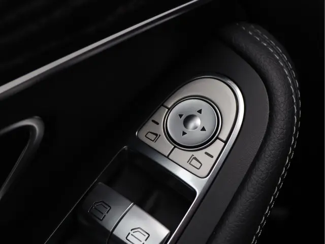 Mercedes-Benz GLC 220 d 4MATIC 2018 Diesel 28