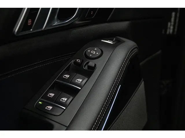 BMW X5 xDrive50e 2023 Hybride Benzine 10