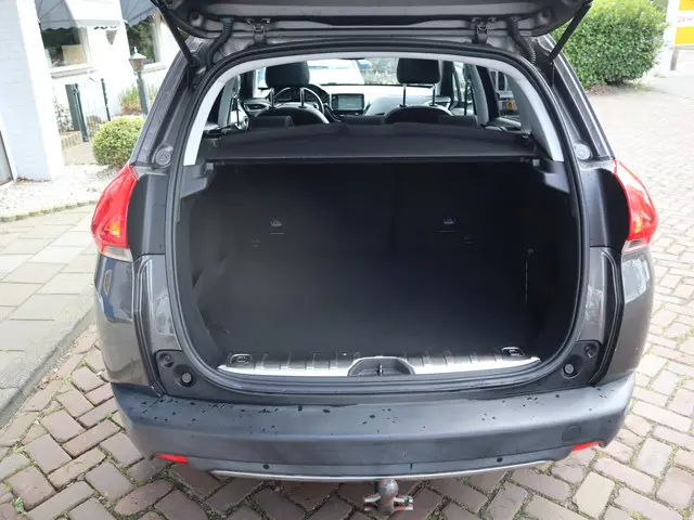 Peugeot 2008 1.2 PureTech Allure 2016 Benzine 18