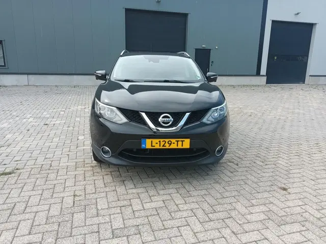 Nissan QASHQAI 1.2 Premier Edition 2014 Benzine 3